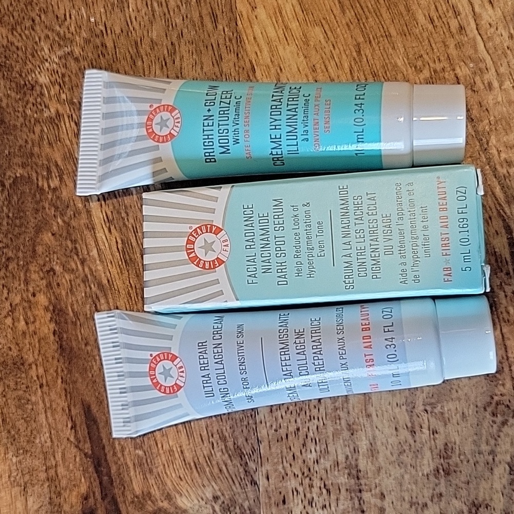 First Aid Beauty Bundle - Picture 8 of 9